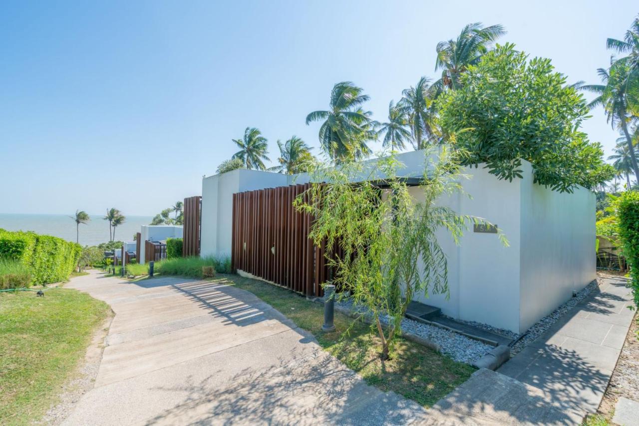 Seanery Beach Resort Bang Saphan Exterior foto